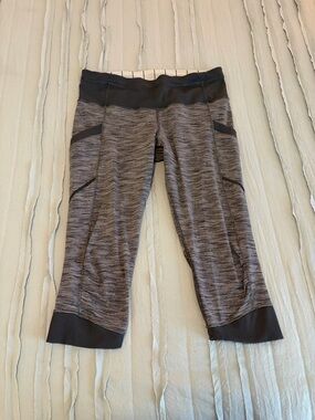 Lululemon Run For Fun Crop | Size 6